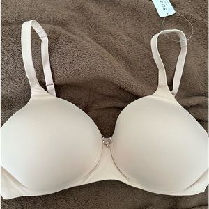 NWT. BEIGE WIRELESS 36C SOMA BRA.